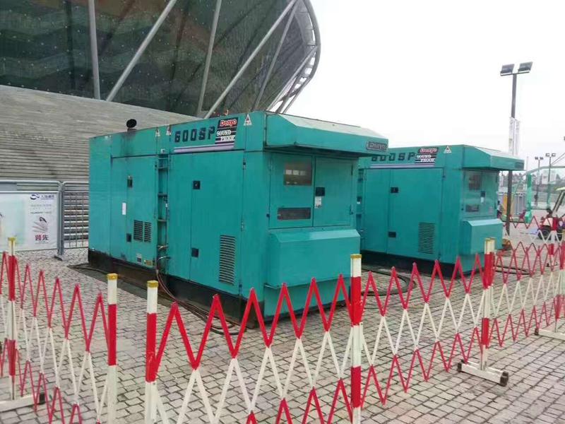 深圳500kw二手康明斯发电机出租现场