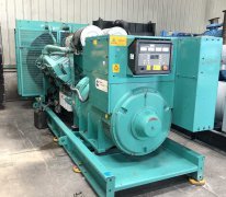 进口康明斯1100kw二手发电机组